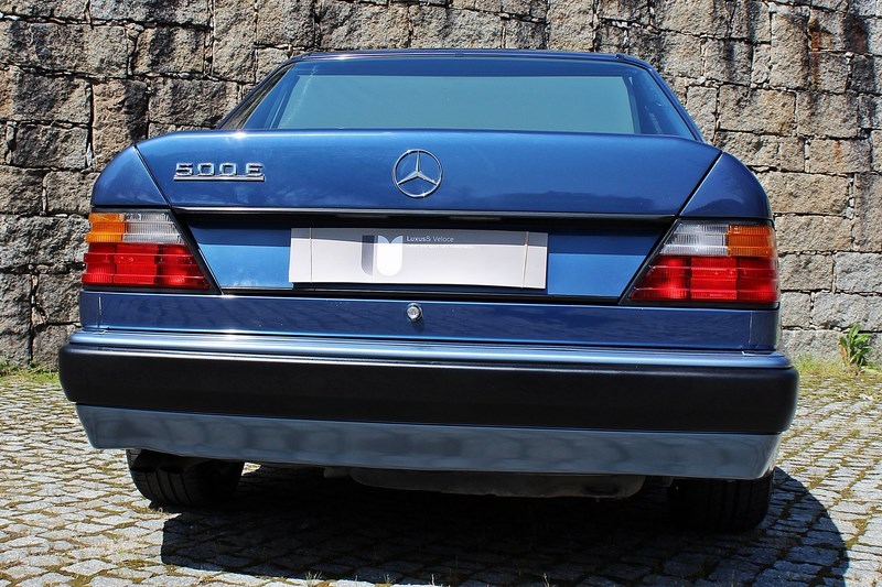 Mercedes-Benz W124 500E